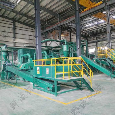 Waste lithium battery recycling machine